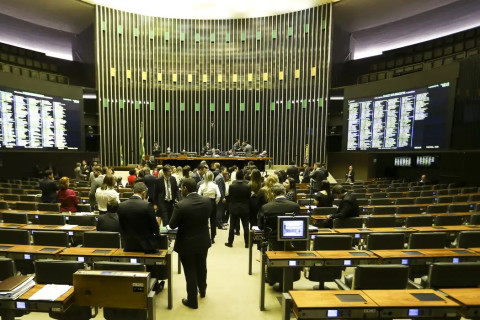 Câmara pode votar urgência para aumentar número de deputados federais