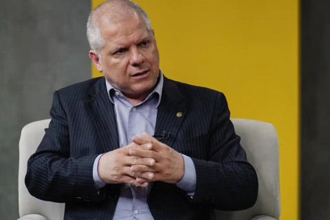 Justiça determina afastamento do presidente do INSS