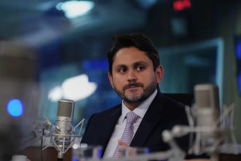 Juscelino Filho oficializa demissão do Ministério das Comunicações