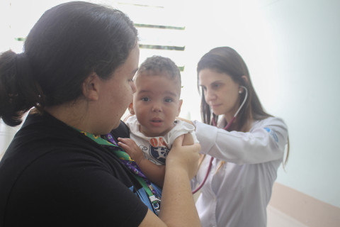 Médica do Hospital Infantil João Paulo II alerta para cuidados com as crianças durante outono e inverno