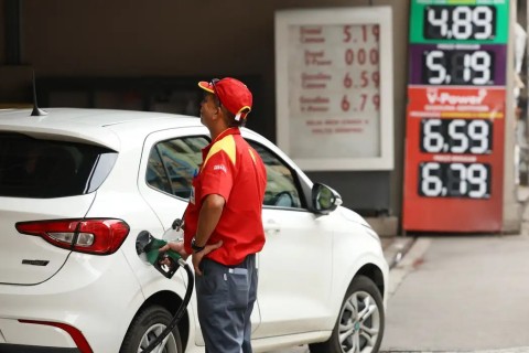 Governo quer converter receitas extras com petróleo em desonerações