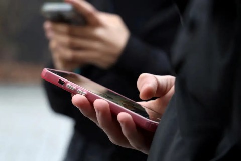 Apostas em bets avançam entre jovens e ampliam risco de dependência
