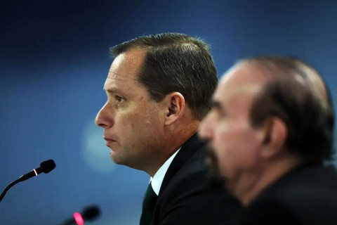 Moraes manda Cid tirar tornozeleira e cumprir pena em regime aberto