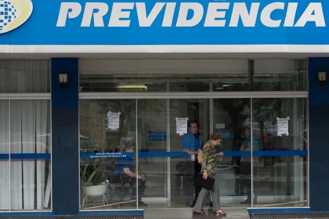Agências do INSS abrem para atendimento extra neste sábado e domingo