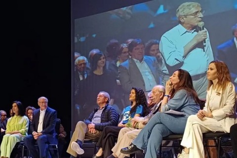 Ato em SP condena anistia e defende democracia e soberania nacional
