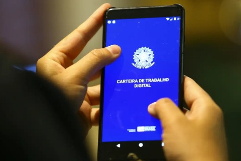 Desemprego no 2º trimestre é 5,4%, o menor já registrado no período