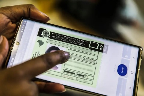 Contran aprova resolução que retira exigência de autoescola para CNH