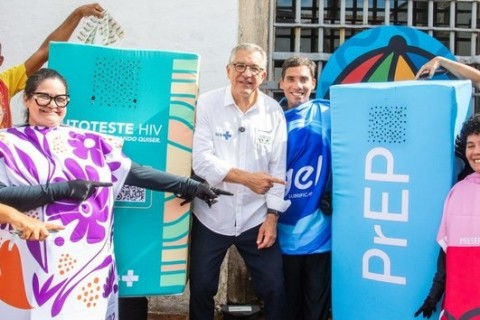 Ministro da Saúde leva conscientização sobre uso de preservativos para prevenção de doenças durante os carnavais de Recife, Salvador e Rio de Janeiro