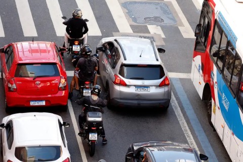 Regras para ciclomotores começaram a valer nesta quinta; saiba mais