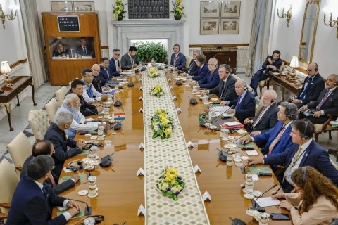 Brasil e Índia assinam acordo sobre terras raras e minerais críticos