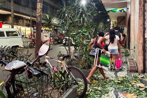 Mais de 510 mil imóveis ainda estão sem luz no Rio