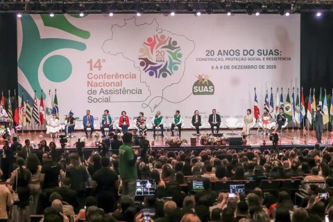 Lula propõe reunião dos Poderes para tratar de feminicídio