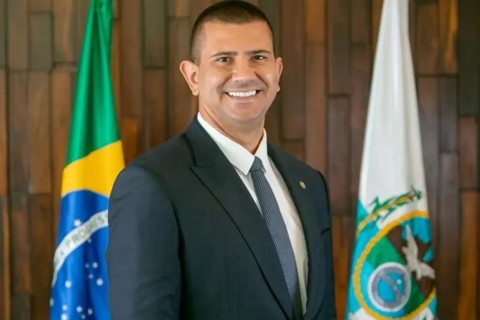 Douglas Ruas é eleito presidente da Alerj e será governador do Rio