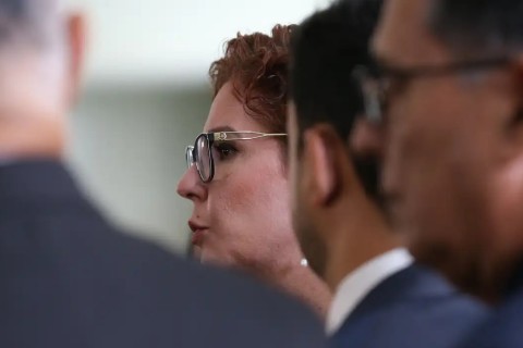 Entenda a situação de Carla Zambelli após prisão na Itália