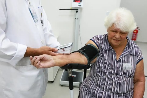 Pessoas 50+ vão representar metade do consumo com saúde em 2044