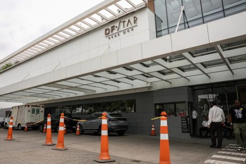 Bolsonaro passa por cirurgia após crise de soluço