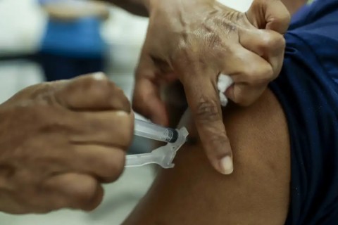 Casos de influenza A continuam a crescer no Brasil, diz Fiocruz