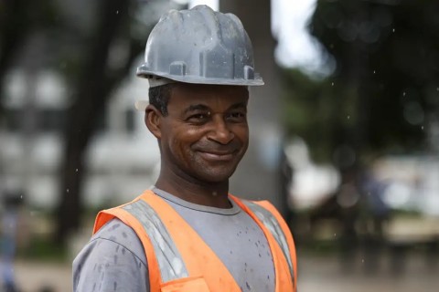 IR zero para quem ganha até R$ 5 mil vale nos salários pagos este mês