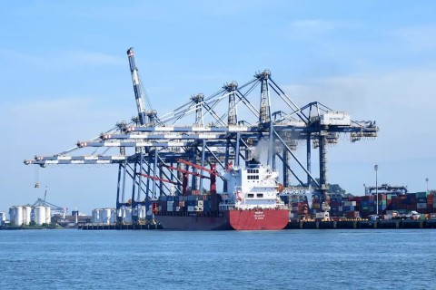 Porto de Santos vive corrida de exportadores antes de tarifas dos EUA