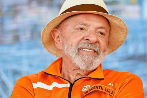 Lula cita feminicídios e cobra luta de homens contra a violência