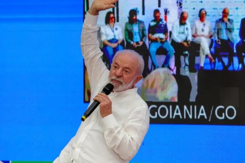 Lula lembra covid e diz que saúde não tem esquerda ou direita