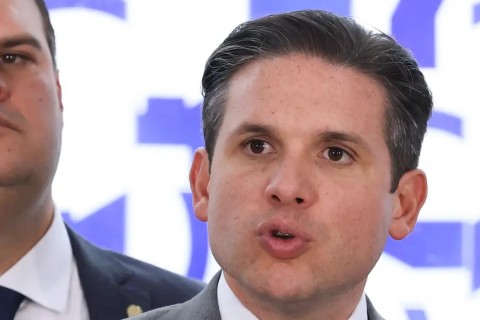 Motta cria comissão para analisar PEC da redução da escala 6x1