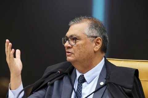 Dino determina fim do sigilo de investigações sobre o filme Dark Horse