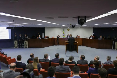 Confira principais defesas feitas no 2º dia do julgamento de Bolsonaro