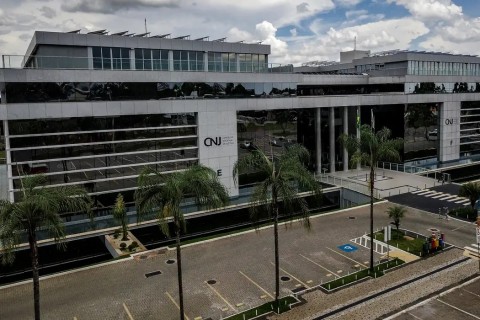 CNJ acaba com aposentadoria compulsória como punição máxima para juiz