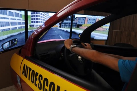 Governo lança sistema para aluno buscar instrutor e autoescola