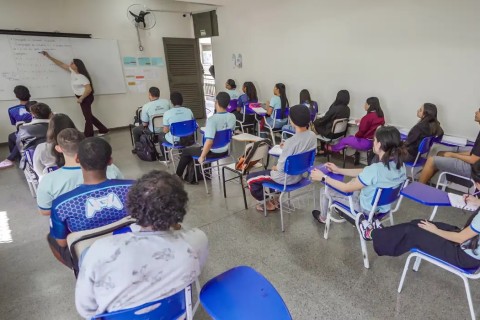 Pisa: Brasil reduz diferença para países ricos no desempenho escolar